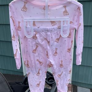 Sophie la giraffe pjs!